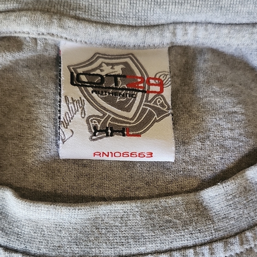 Lot 29 Bugs Bunny Graphic T-Shirt - Picture 2 of 6